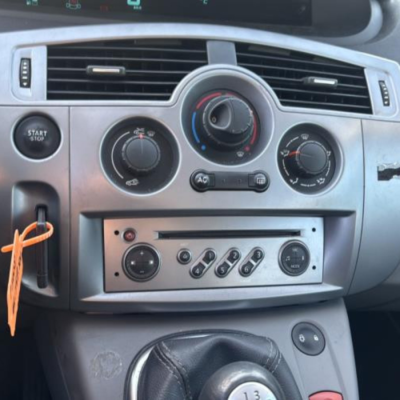 Reservoir essence RENAULT SCENIC 2 Photo n°19