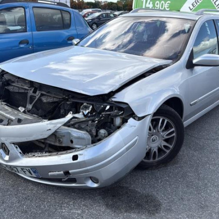 Feu arriere stop central RENAULT LAGUNA 2 Photo n°1
