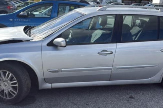 Feu arriere stop central RENAULT LAGUNA 2