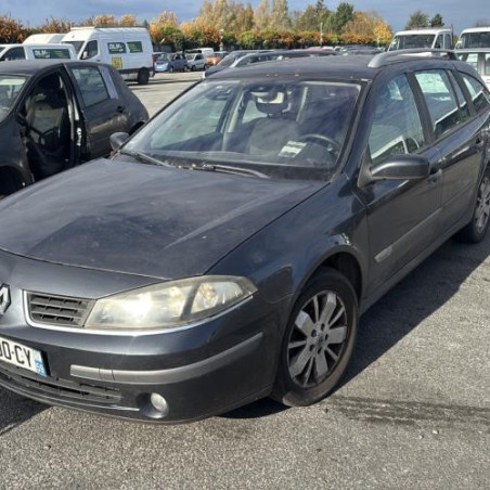 Feu arriere stop central RENAULT LAGUNA 2 Photo n°1