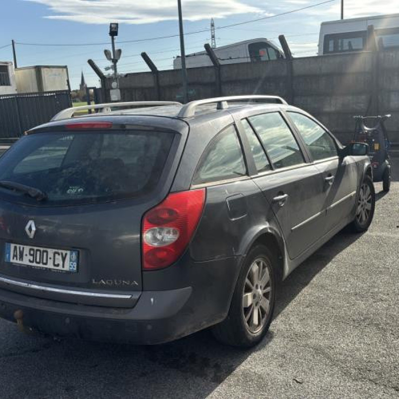 Feu arriere stop central RENAULT LAGUNA 2 Photo n°3