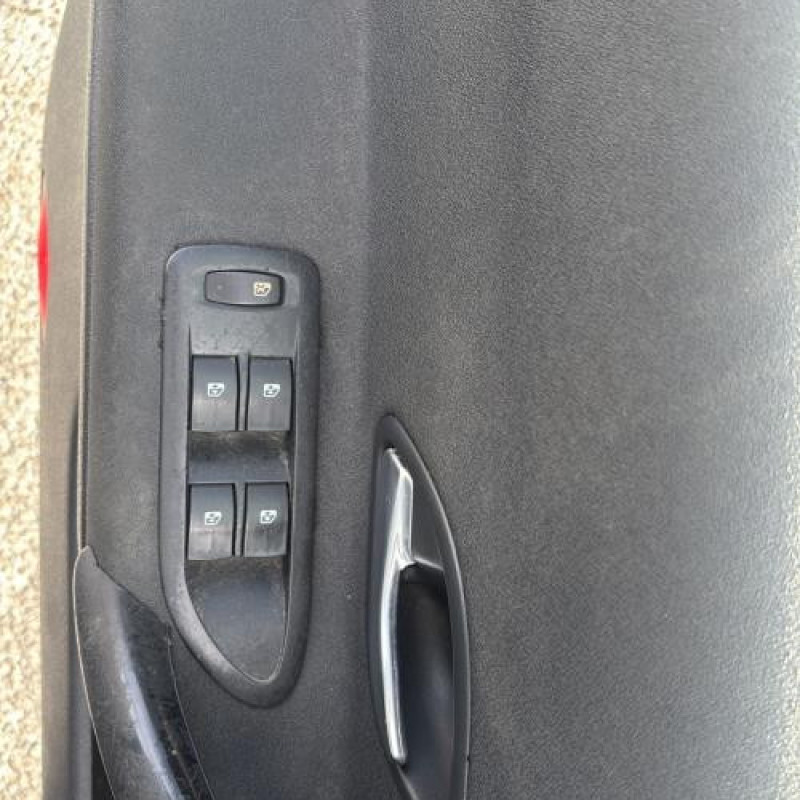 Feu arriere stop central RENAULT LAGUNA 2 Photo n°12