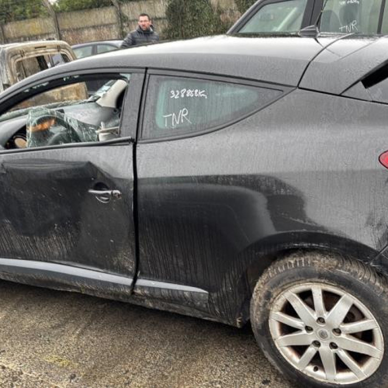 Boitier de prechauffage RENAULT MEGANE 3 Photo n°8