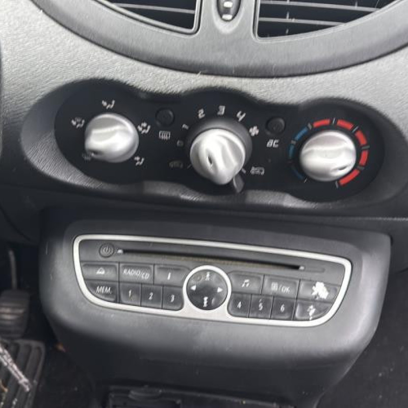 Boitier de prechauffage RENAULT TWINGO 2 Photo n°16