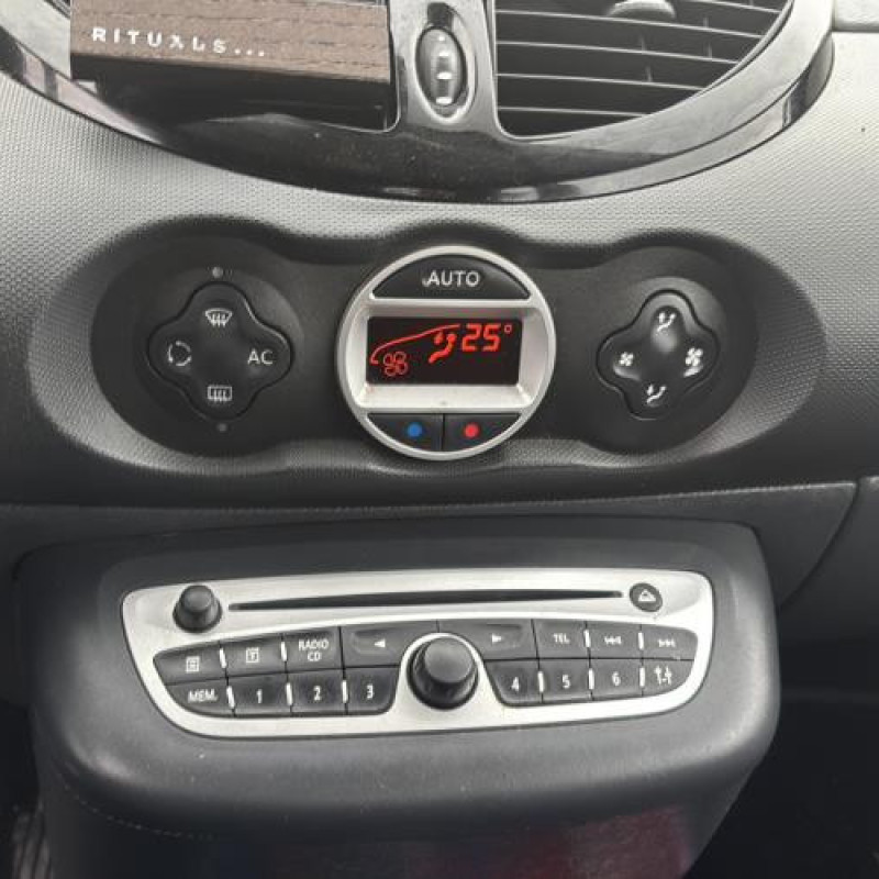 Boitier de prechauffage RENAULT TWINGO 2 Photo n°18