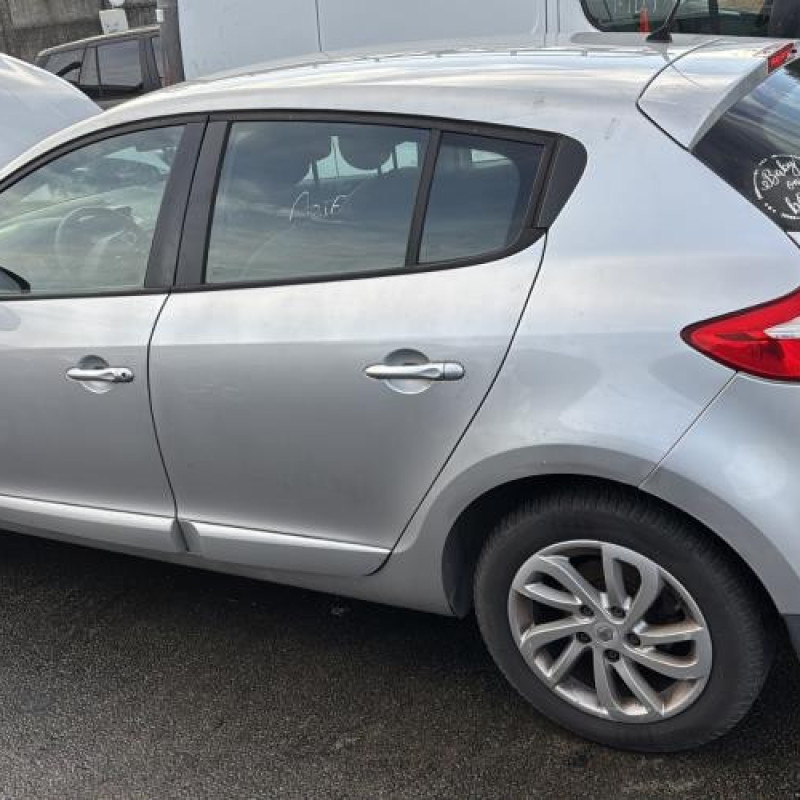 Boitier de prechauffage RENAULT MEGANE 3 Photo n°13