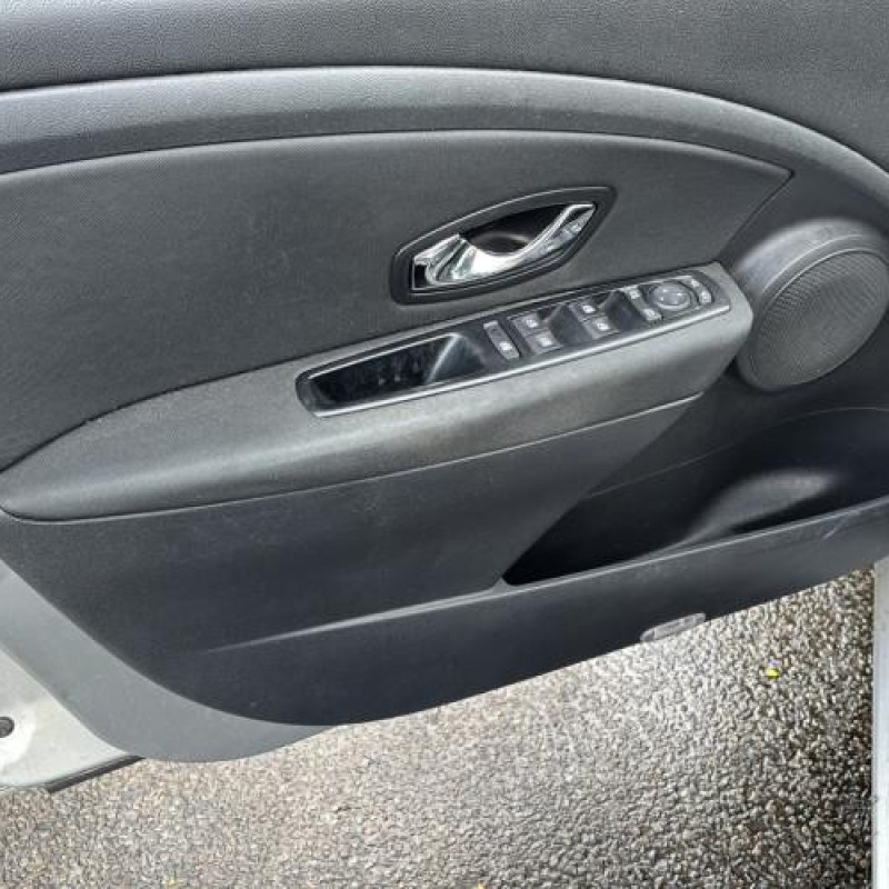 Boitier de prechauffage RENAULT MEGANE 3 Photo n°16