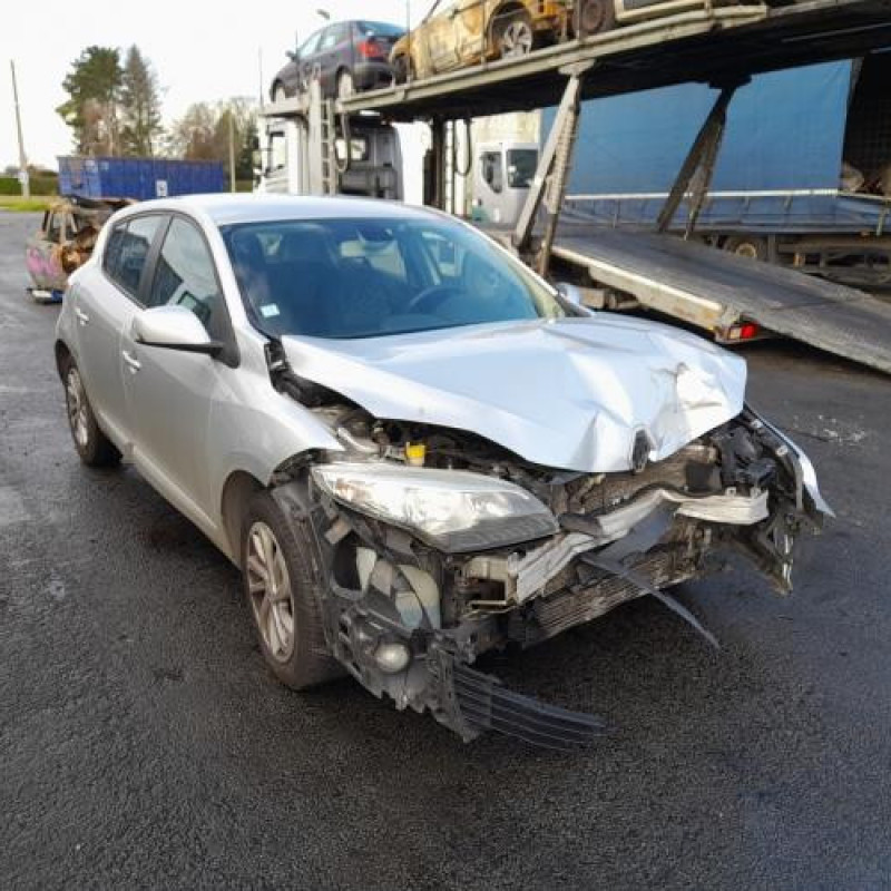 Compresseur clim RENAULT MEGANE 3 Photo n°3