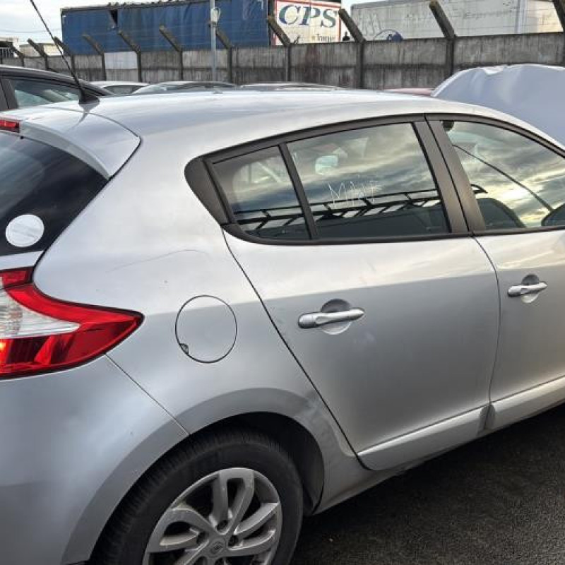 Compresseur clim RENAULT MEGANE 3 Photo n°14