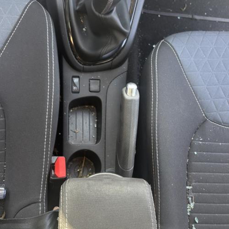 Boitier de prechauffage RENAULT CLIO 4 Photo n°18