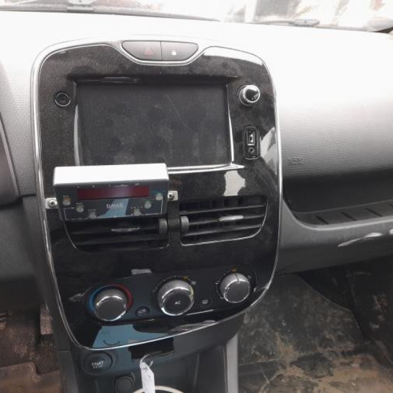 Boitier de prechauffage RENAULT CLIO 4 Photo n°3