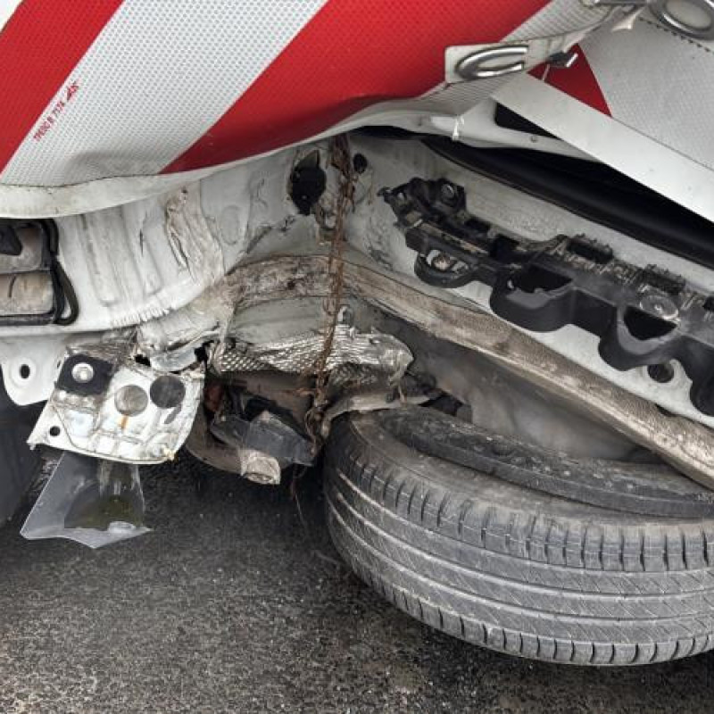 Boitier de prechauffage RENAULT CLIO 4 Photo n°11