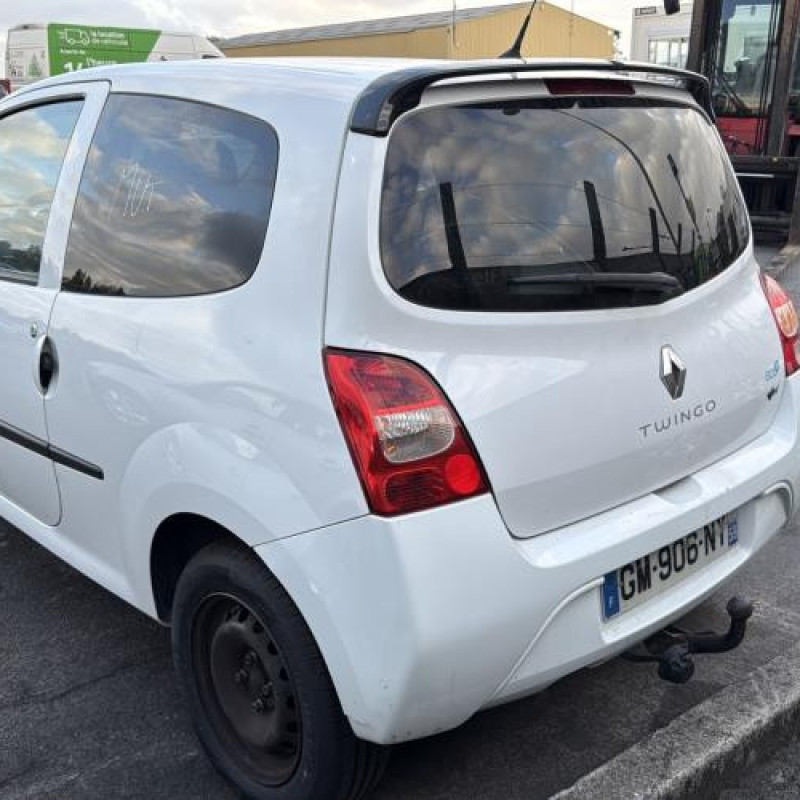 Boitier de prechauffage RENAULT TWINGO 2 Photo n°4