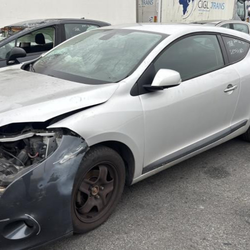 Boitier de prechauffage RENAULT MEGANE 3 Photo n°1