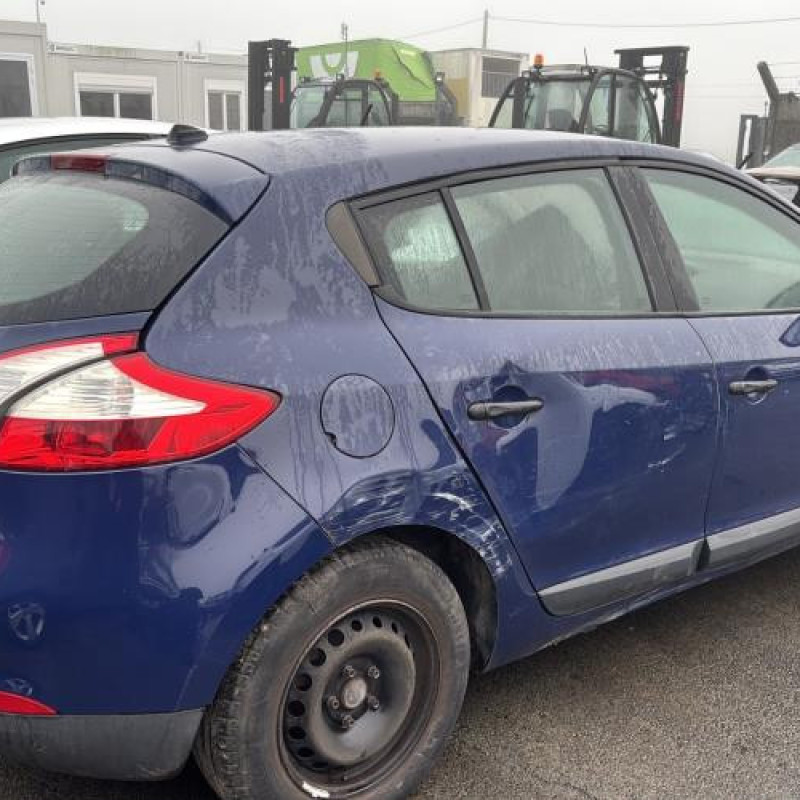 Boitier de prechauffage RENAULT MEGANE 3 Photo n°3