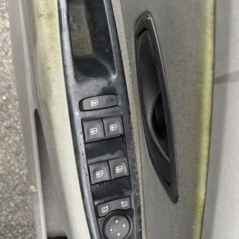 Boitier de prechauffage RENAULT MEGANE 3 Photo n°10