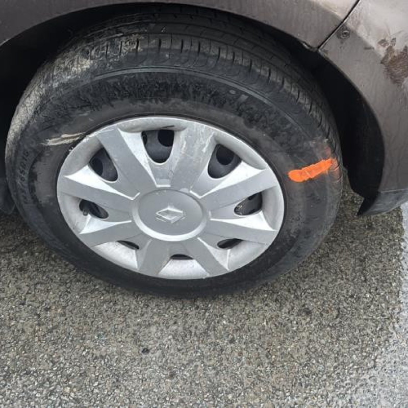 Feu arriere stop central RENAULT SCENIC 3 Photo n°15