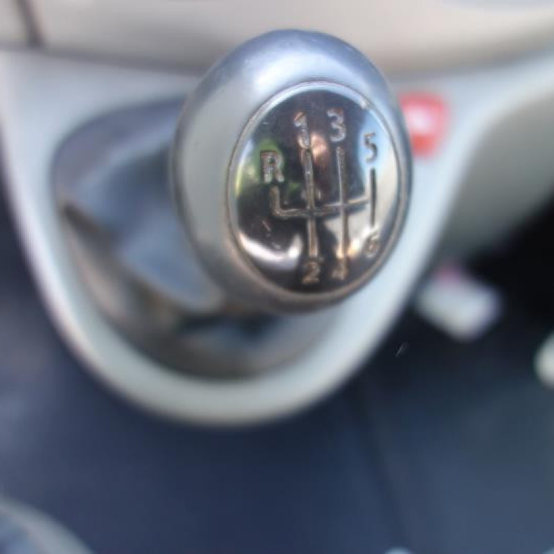 Boitier de prechauffage RENAULT TRAFIC 2 Photo n°4