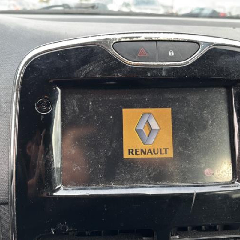 Boitier de prechauffage RENAULT CLIO 4 Photo n°18