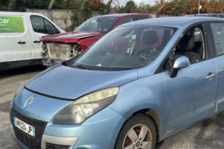 Feu arriere stop central RENAULT SCENIC 3