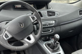 Feu arriere stop central RENAULT SCENIC 3