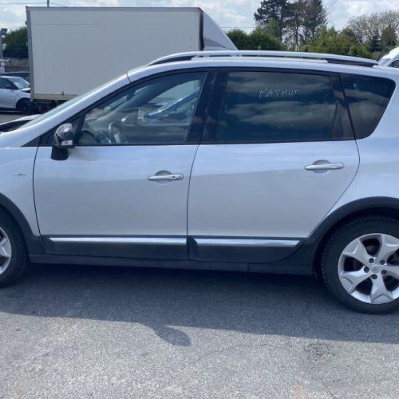 Compresseur clim RENAULT GRAND SCENIC 3 Photo n°18