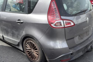 Feu arriere stop central RENAULT SCENIC 3