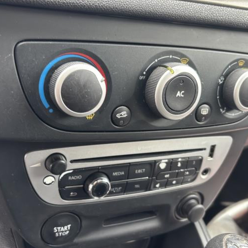 Compresseur clim RENAULT MEGANE 3 Photo n°13