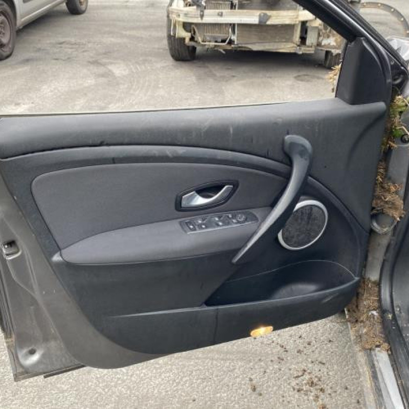 Boitier de prechauffage RENAULT MEGANE 3 Photo n°8