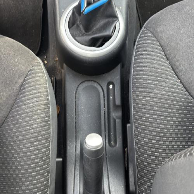 Reservoir essence CITROEN C2 Photo n°17