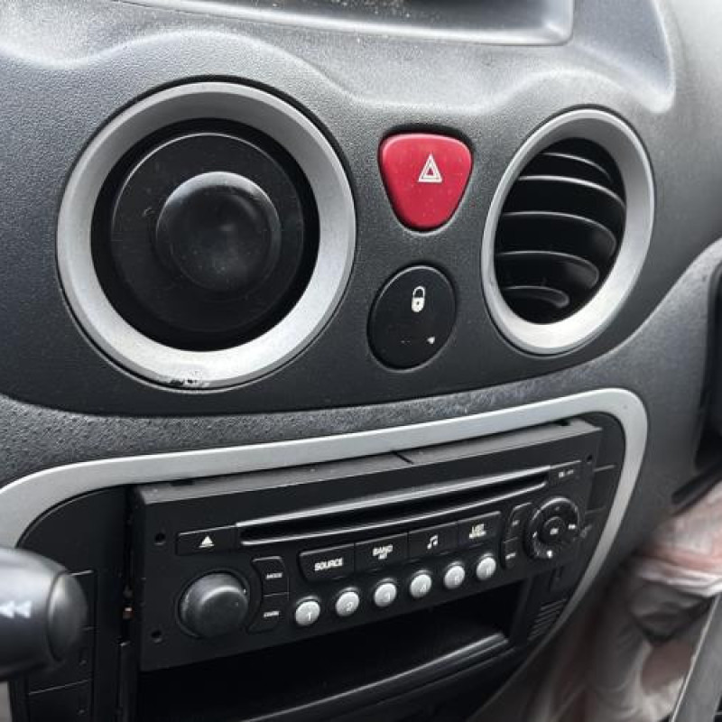 Reservoir essence CITROEN C2 Photo n°17