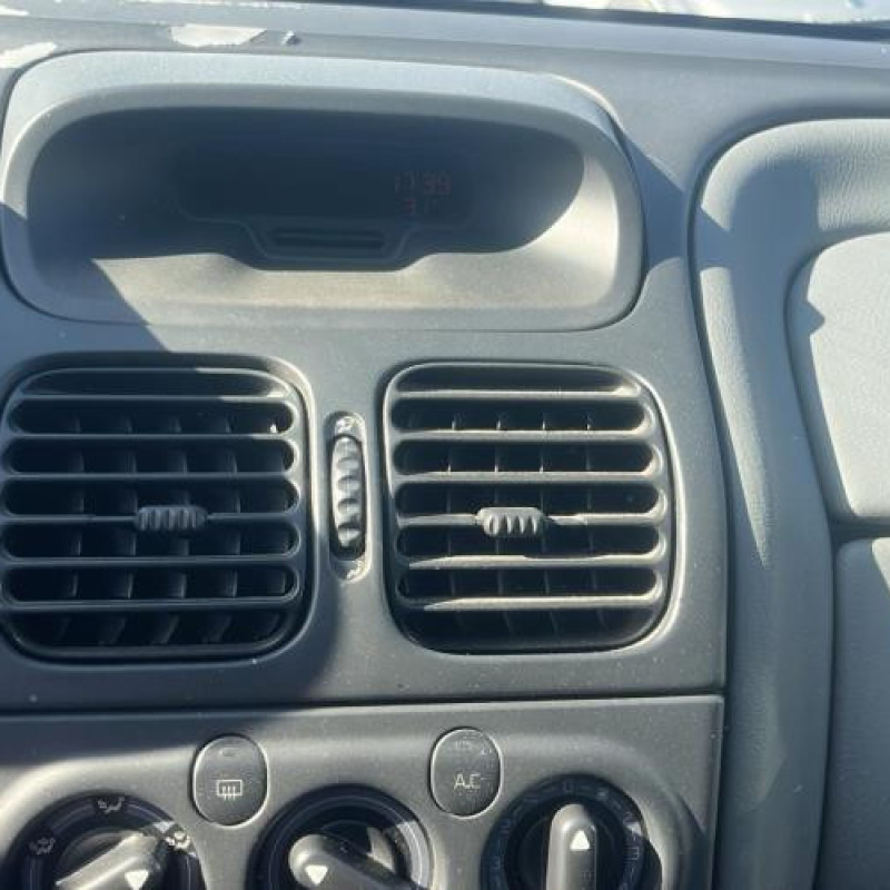 Renfort pare choc avant (traverse) RENAULT LAGUNA 1 Photo n°9