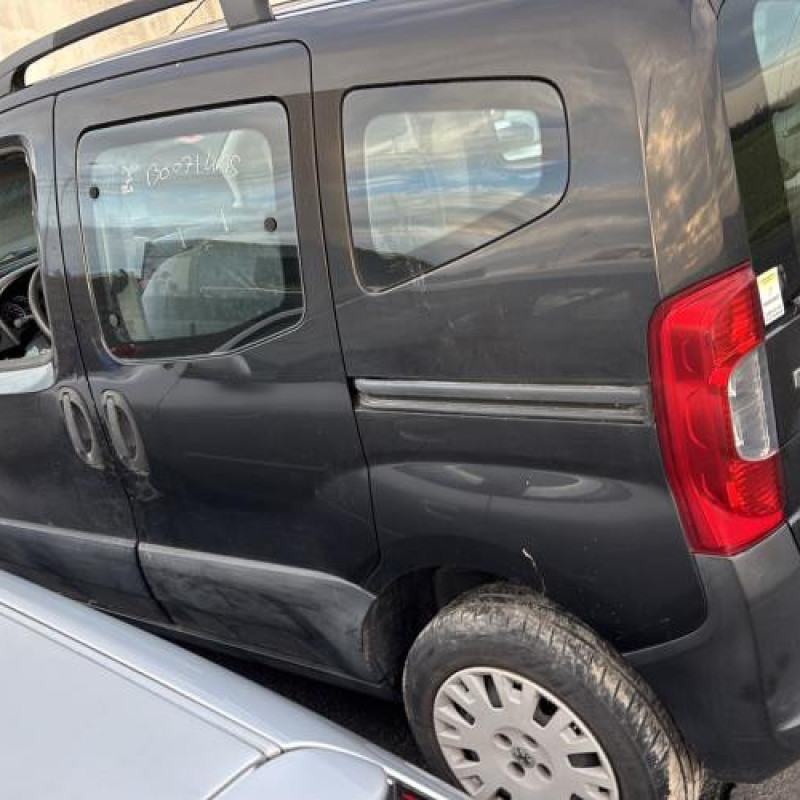 Pare choc avant PEUGEOT BIPPER Photo n°14