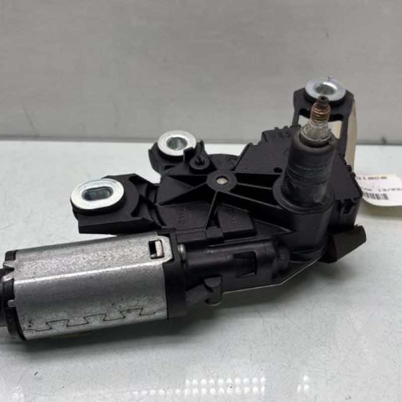 Moteur essuie glace arriere AUDI A4 2 Photo n°1