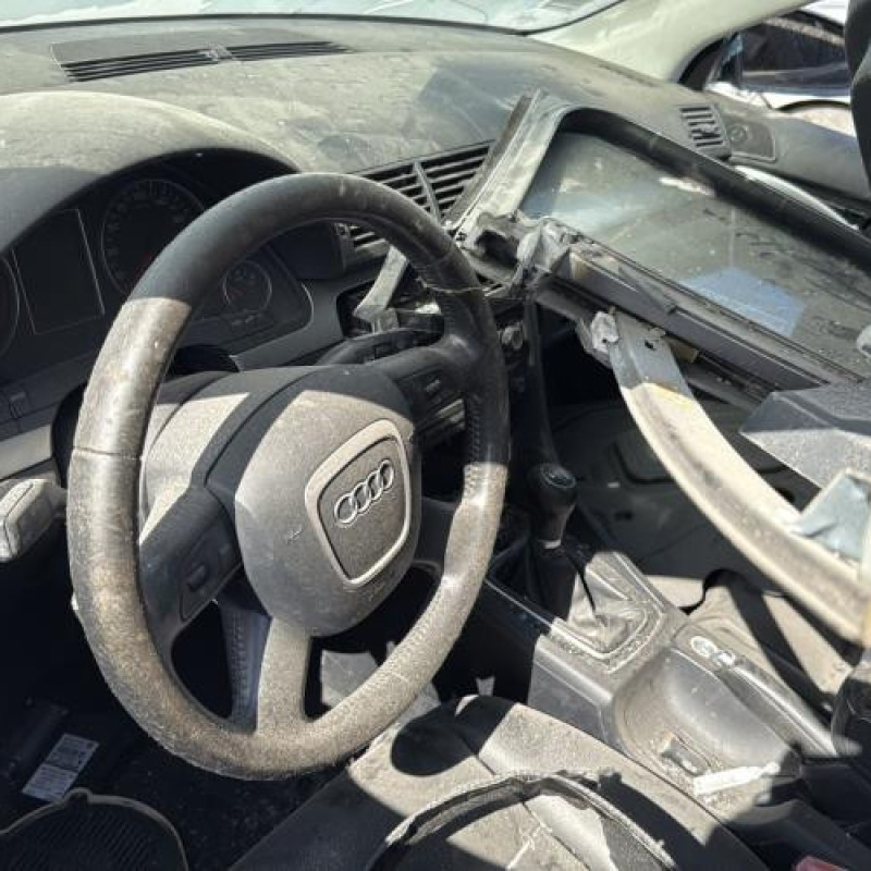 Moteur essuie glace arriere AUDI A4 2 Photo n°8