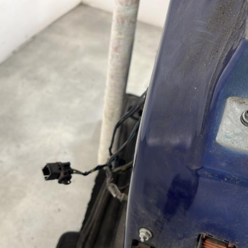 Porte avant gauche OPEL CORSA D Photo n°3