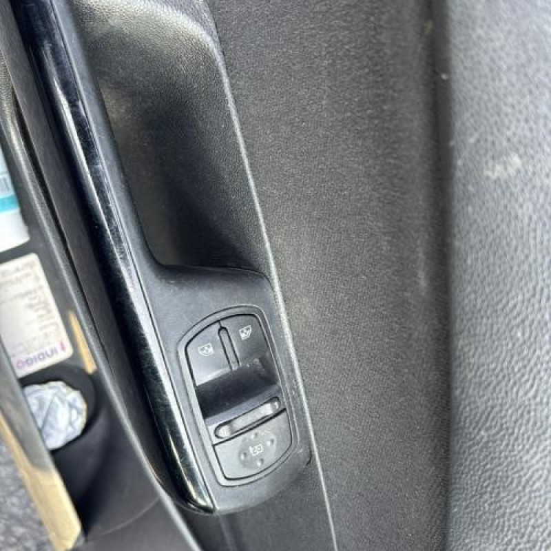 Porte avant gauche OPEL CORSA D Photo n°15