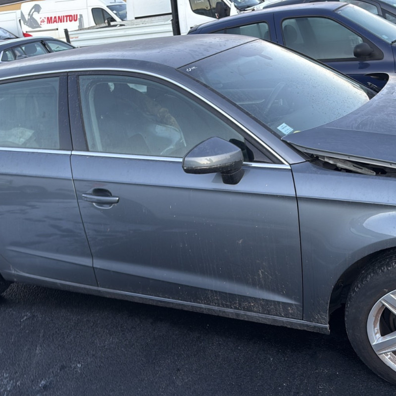 AUDI A3 3 SPORTBACK PHASE 2 1.6 TDI - 16V TURBO Photo n°19