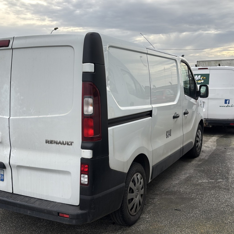 RENAULT TRAFIC 3 COURT PHASE 1 1.6 DCI - 16V TURBO Photo n°14