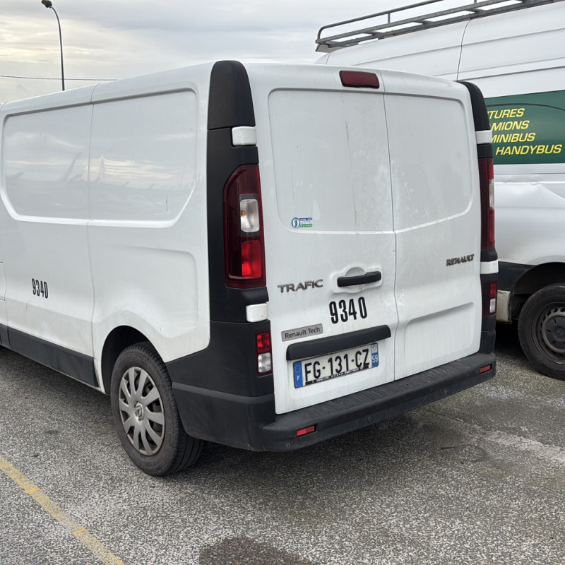 RENAULT TRAFIC 3 COURT PHASE 1 1.6 DCI - 16V TURBO Photo n°16