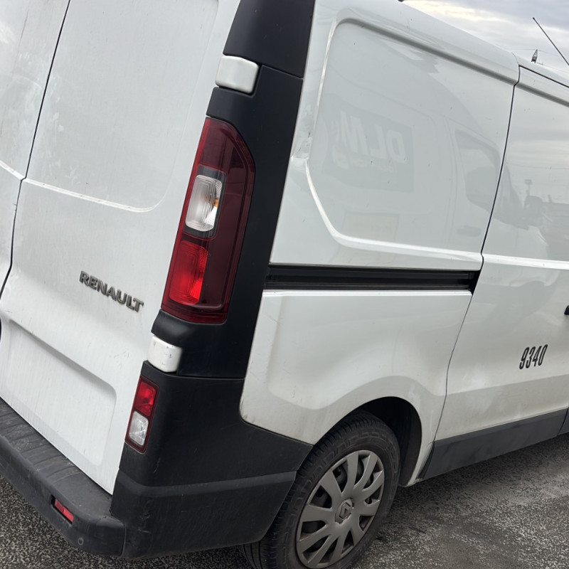 RENAULT TRAFIC 3 COURT PHASE 1 1.6 DCI - 16V TURBO Photo n°17