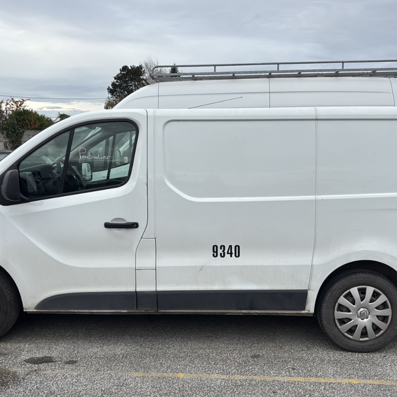 RENAULT TRAFIC 3 COURT PHASE 1 1.6 DCI - 16V TURBO Photo n°18