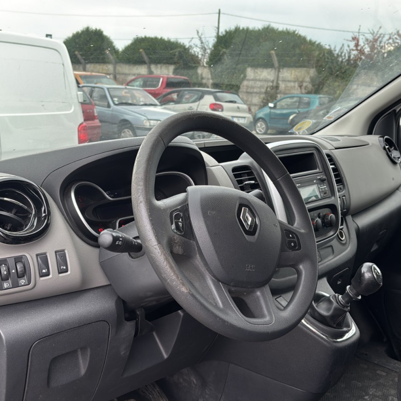 RENAULT TRAFIC 3 COURT PHASE 1 1.6 DCI - 16V TURBO Photo n°23
