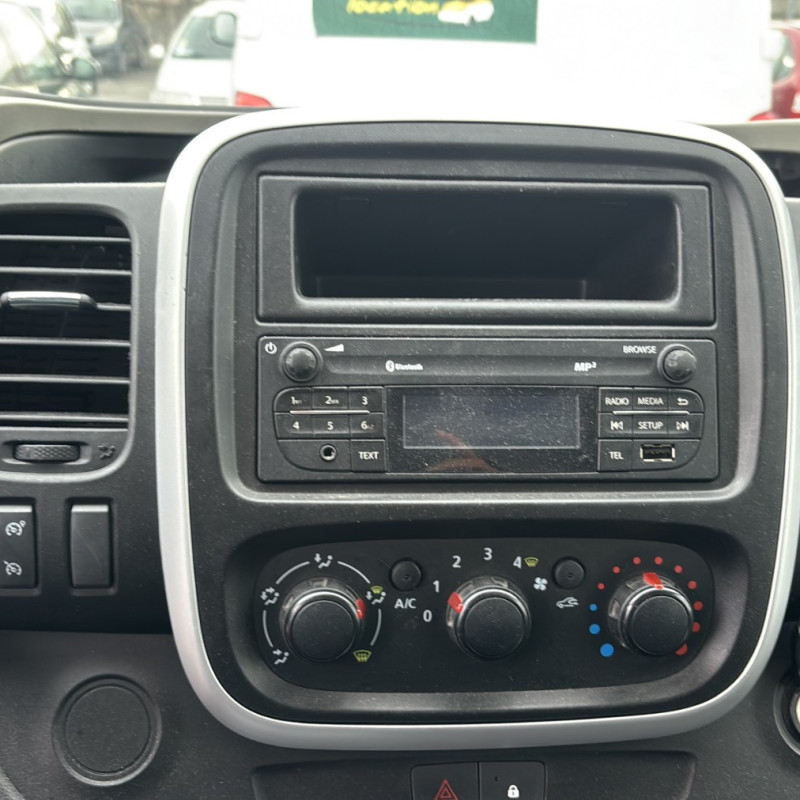 RENAULT TRAFIC 3 COURT PHASE 1 1.6 DCI - 16V TURBO Photo n°27