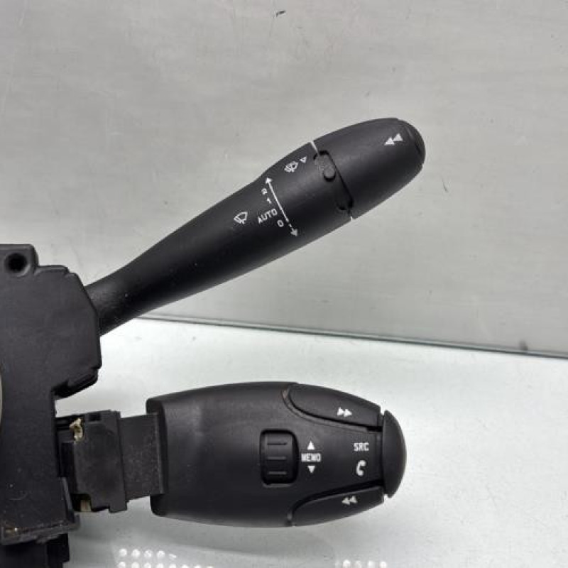 Com (Bloc Contacteur Tournant+Commodo Essuie Glace+Commodo Phare) CITROEN C5 1 Photo n°4