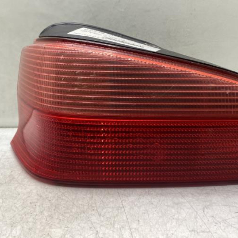 Feu arriere principal gauche (feux) PEUGEOT 106 Photo n°1