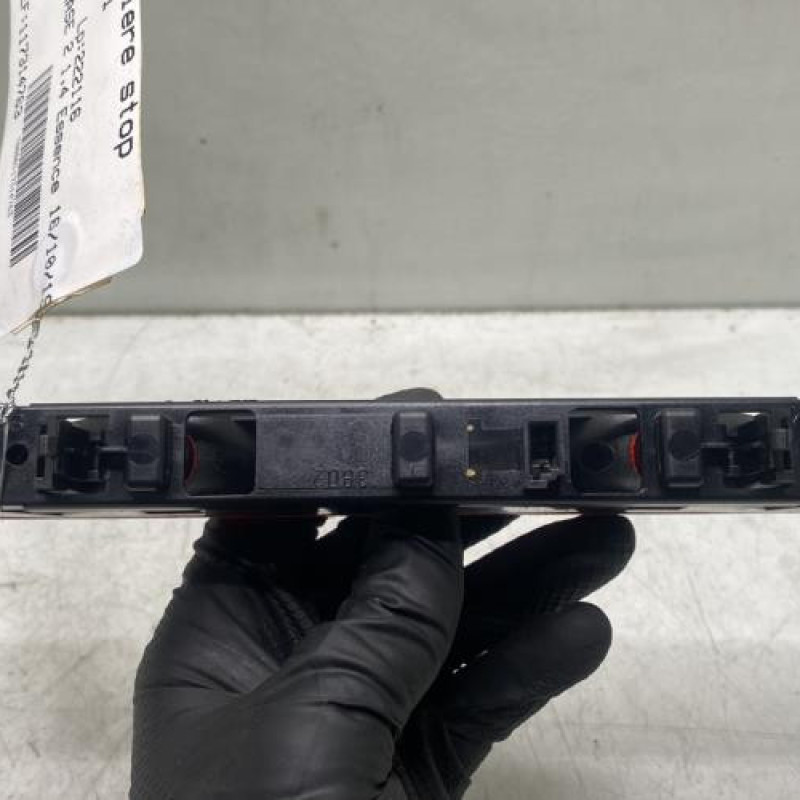 Feu arriere stop central PEUGEOT 106 Photo n°3