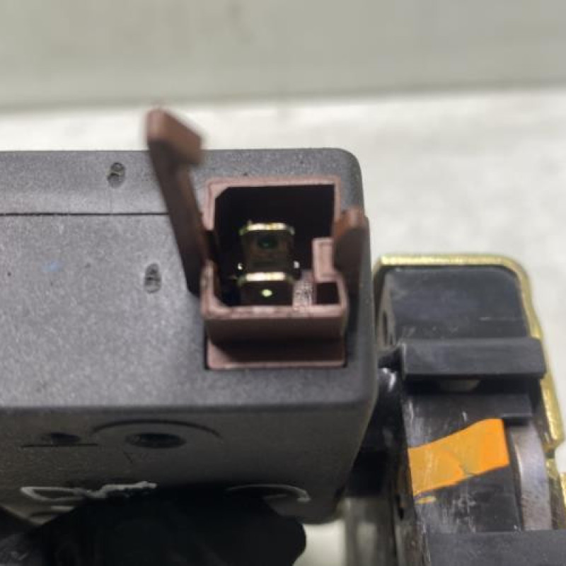 Serrure avant droit PEUGEOT 106 Photo n°4