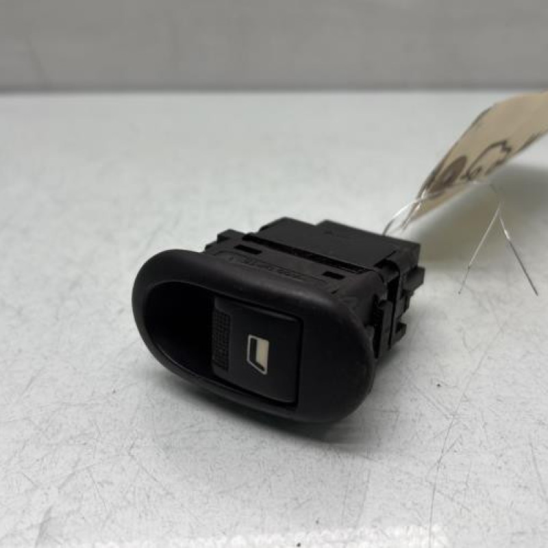 Interrupteur de leve vitre avant droit CITROEN C2 Photo n°1