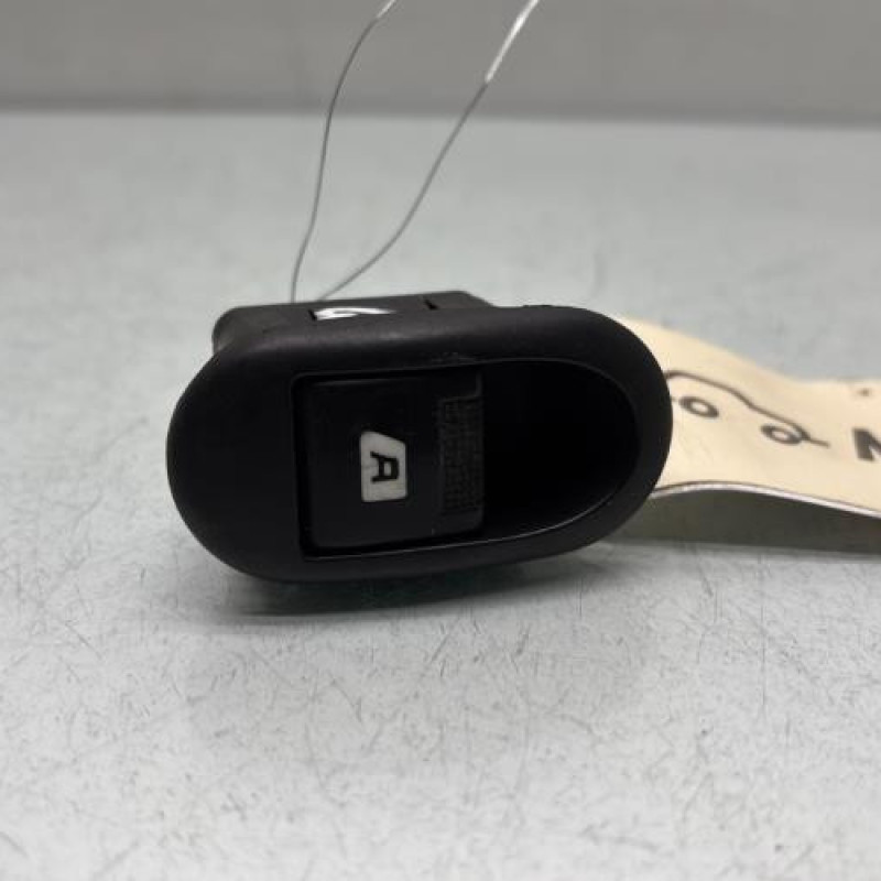 Interrupteur de leve vitre avant gauche CITROEN C2 Photo n°1